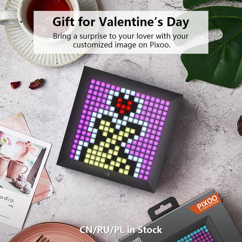 Divoom Pixoo Digital Photo Frame Sveglia con display a LED programmabile Pixel Art, decorazioni per insegne luminose al neon, regalo di Capodanno 2021 - Gufetto Brand 